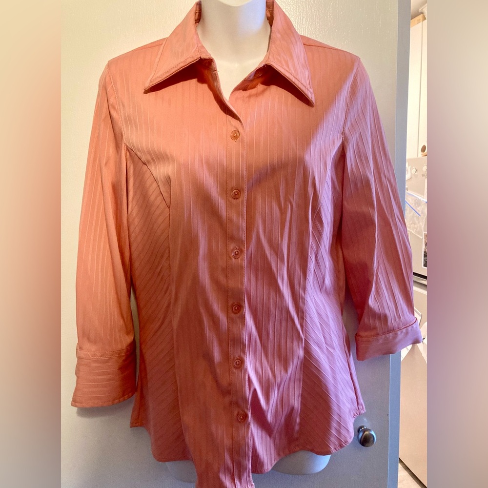 Denver Hayes Peach Button-Down Work Top Shirt Blouse